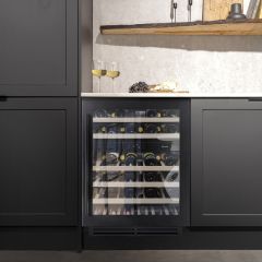 Caple WI6135BS Black Steel undercounter, 2 zones, W 595mm, suitable for 100-150mm plinth, G energy, 