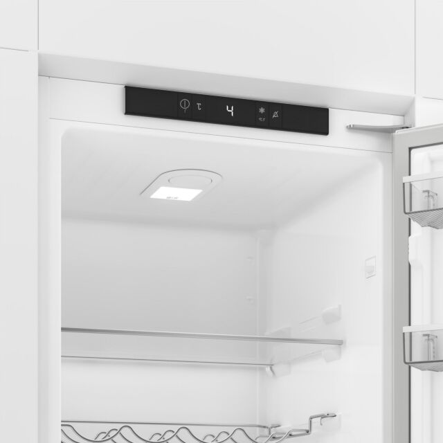 Blomberg SST4455VI 54cm Integrated Tall Larder Fridge - White