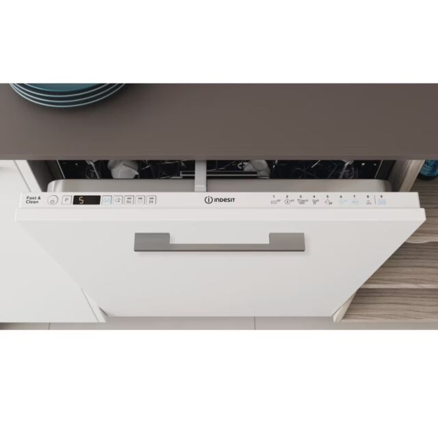 Indesit DIO3T131FEUK Integrated Push&Go BI Full Size Dishwasher 14 Place Set 9.5 L 9 Progs