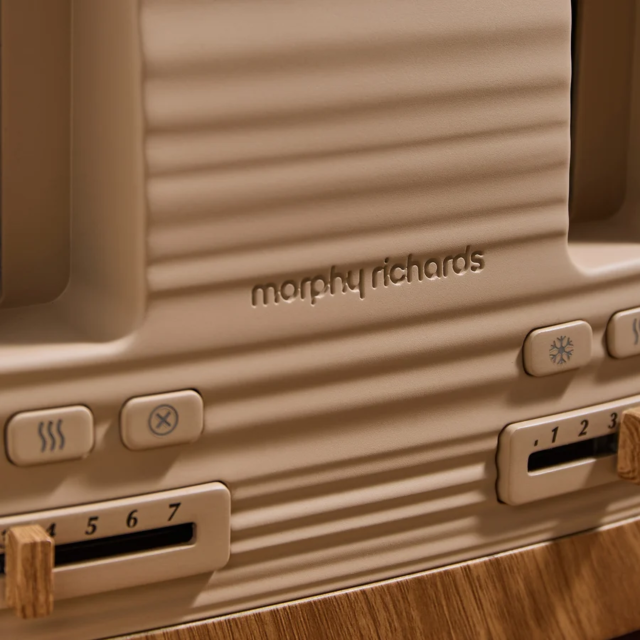 Morphy Richards 243100 Clay 4 Slice Toaster Brown