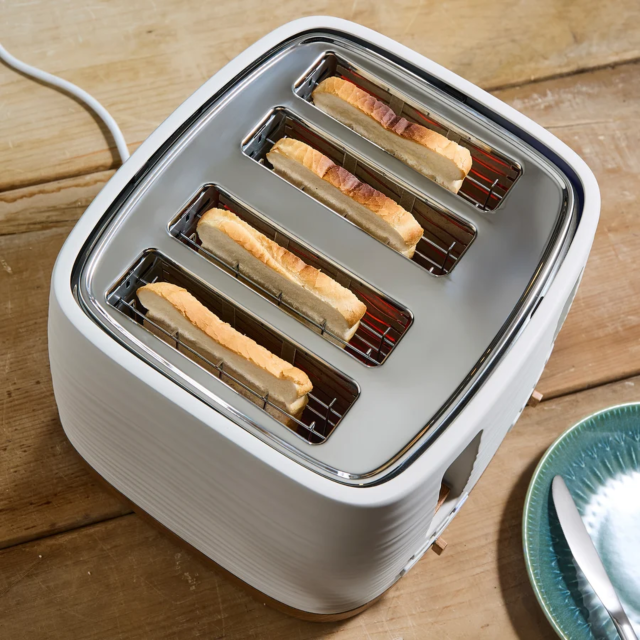 Morphy Richards 243102 4 Slice Toaster China Clay
