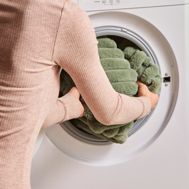 Morphy Richards 610101 EverCosy Luxury Striped Fleece Electric Heated Throw (Small)