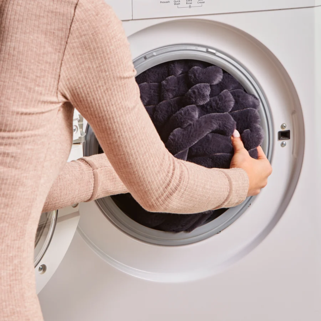 Morphy Richards 610102 EverCosy Luxury Striped Fleece Electric Heated Throw (Small)