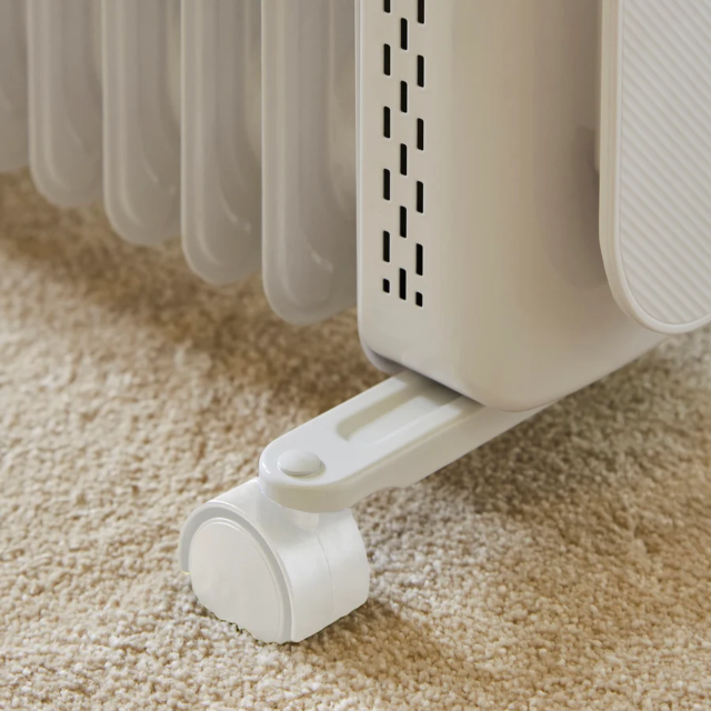 Morphy Richards 827501 1.5kW Digital Oil Filled Radiator - White