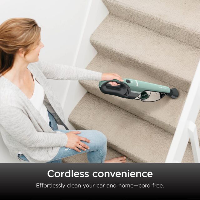 Shark CH901UK UltraCyclone Pro Cordless Handheld Vacuum Cleaner - 10 Minute Run Time - Green