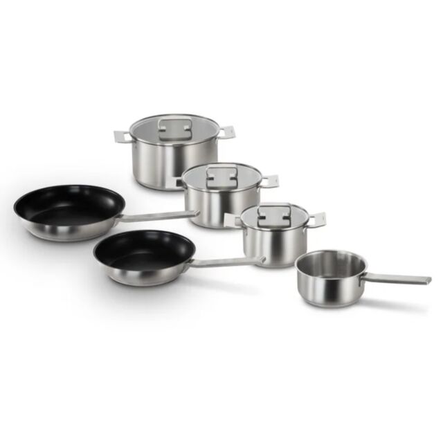 Siemens HZ9SE060 Six piece pan set, suited for induction, radiant ceramic and gas. Consists of 2 x s