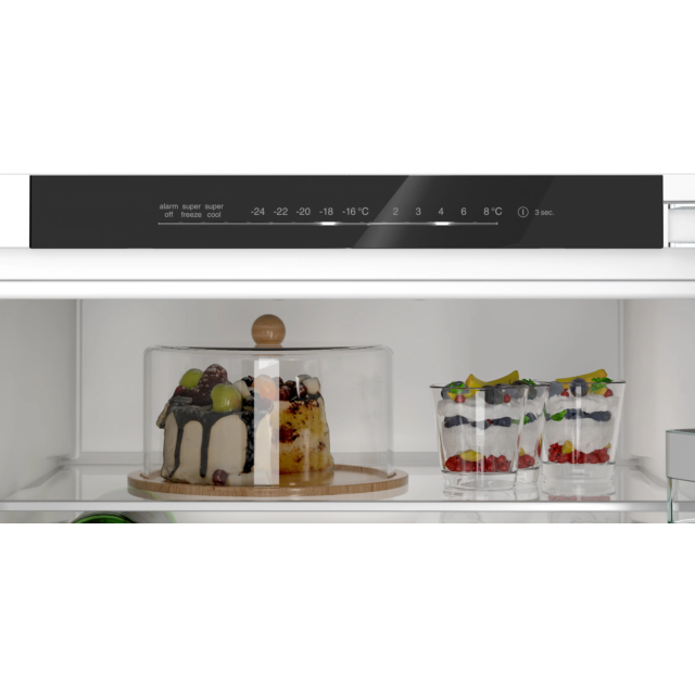 Siemens KI96NVFD0G Iq300 Built-In Fridge-Freezer With Freezer At Bottom 193.5 X 55.8 Cm Flat Hinge